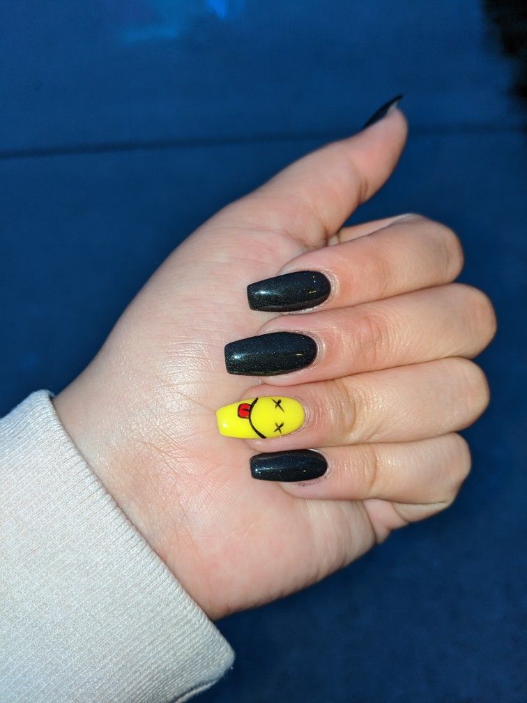 Featured image of post X Smiley Face On Nails